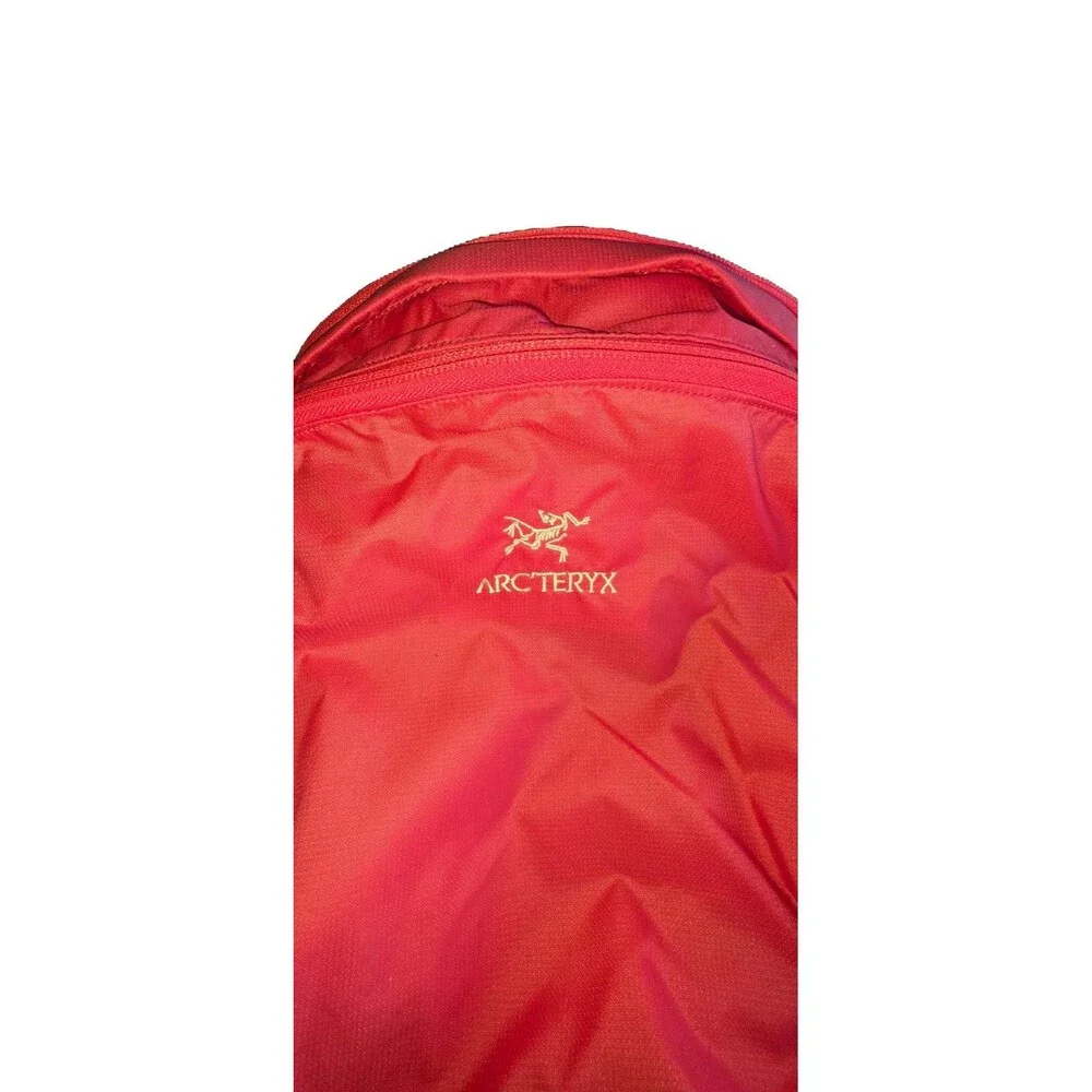 Arc'teryx Index 15 Ultralight Daypack Backpack – 15L Packable Hiking Orange